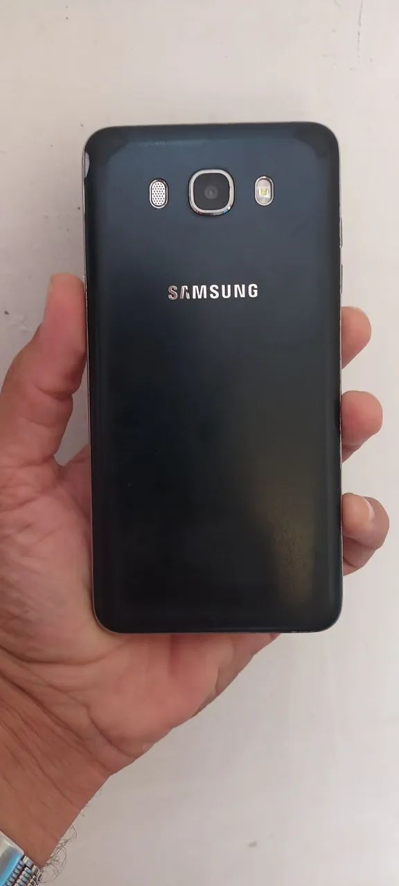 Samsung Galaxy J7 Metal  - Foto 3