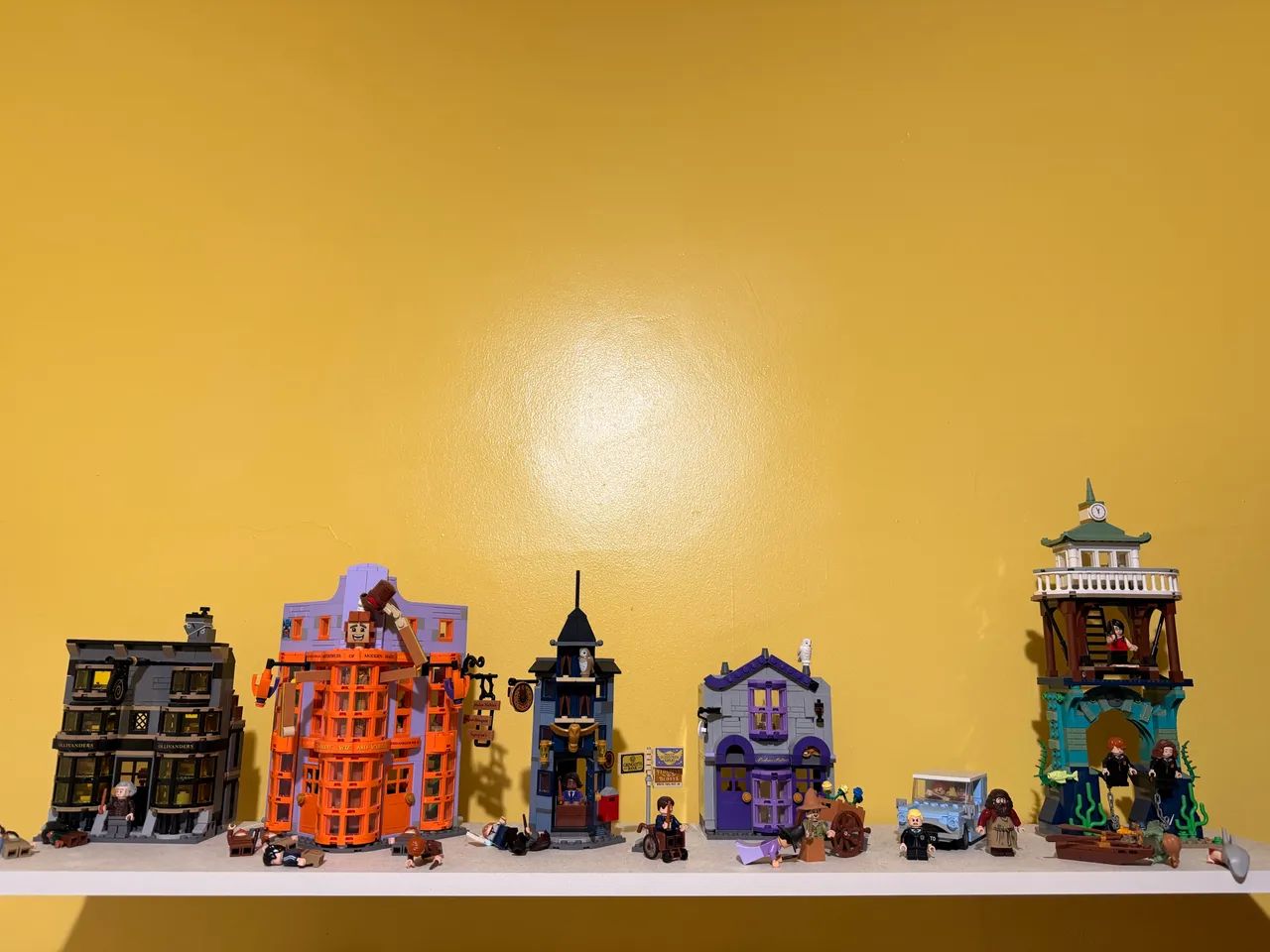 LEGO Castelo de hogwarts + casa do haggrid + patrono + olivaras + outros - Foto 2
