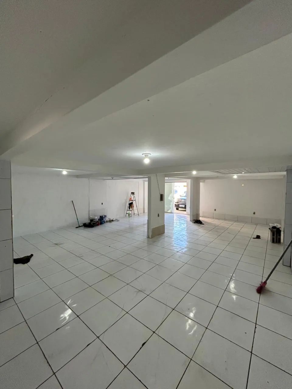 Sala comercial - delivery, produção, depósitos