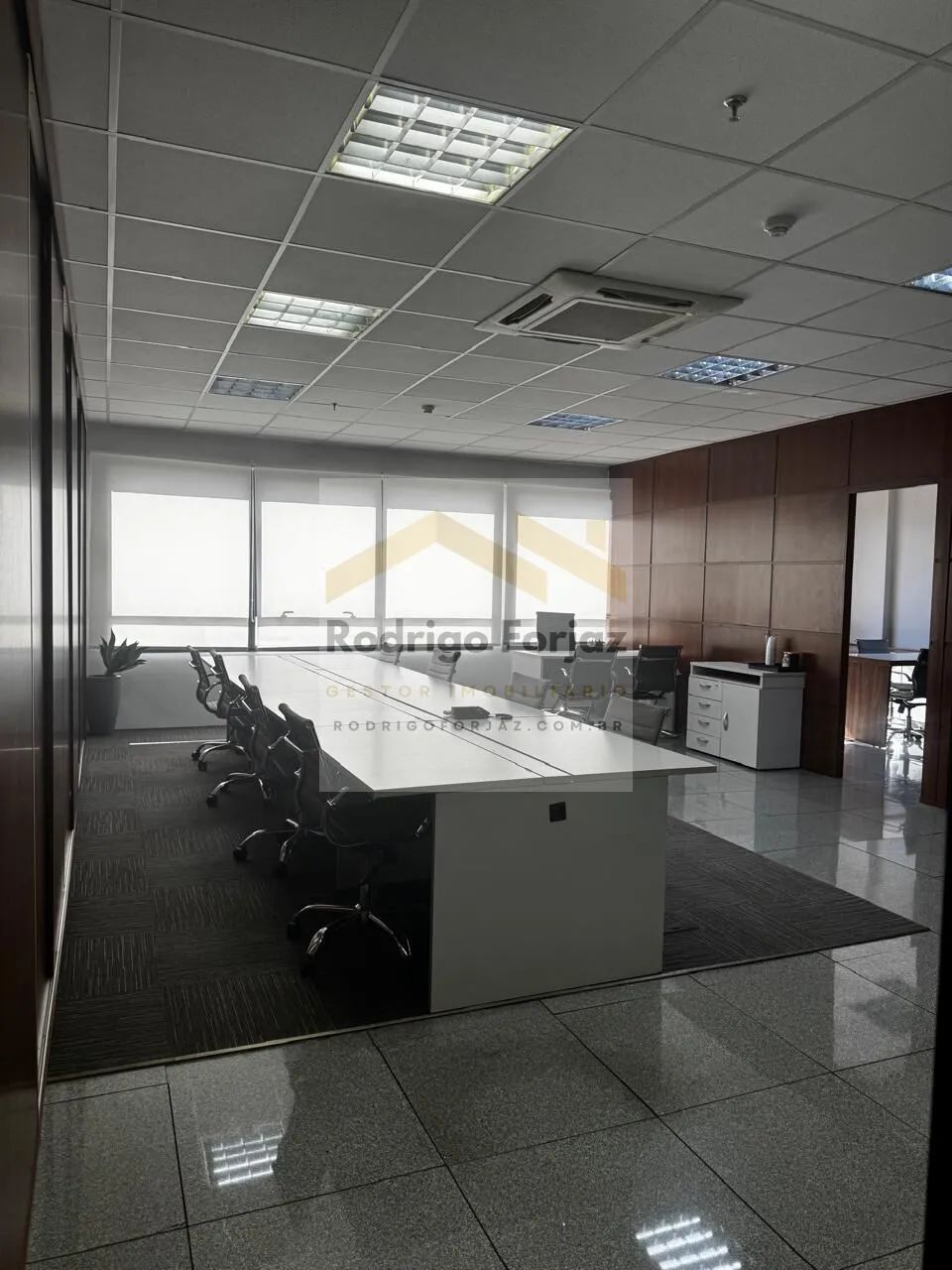 Edificio CEA 1 - Sala LOCAÇÃO, 100% MOBILIADA, 110 m² - ALPHAVILLE - ED. CEA 01 - PRÓX ROD - Foto 5