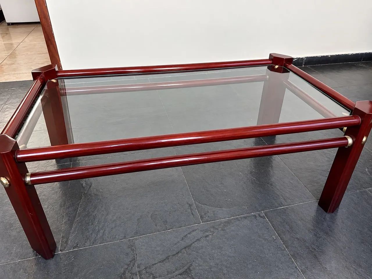 VENDO MESA DE CENTRO - R$ 100,00