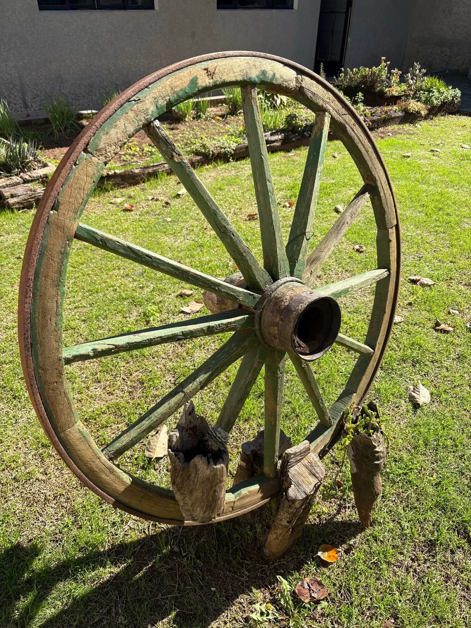 Roda de carroça  - Foto 2