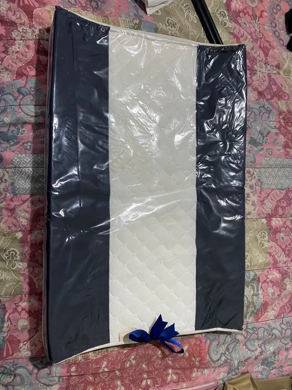 Trocador de Bebê Acolchoado - Azul-Marinho e Branco