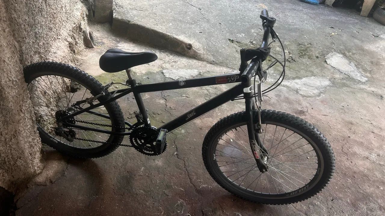 Bicicleta preta  - Foto 3