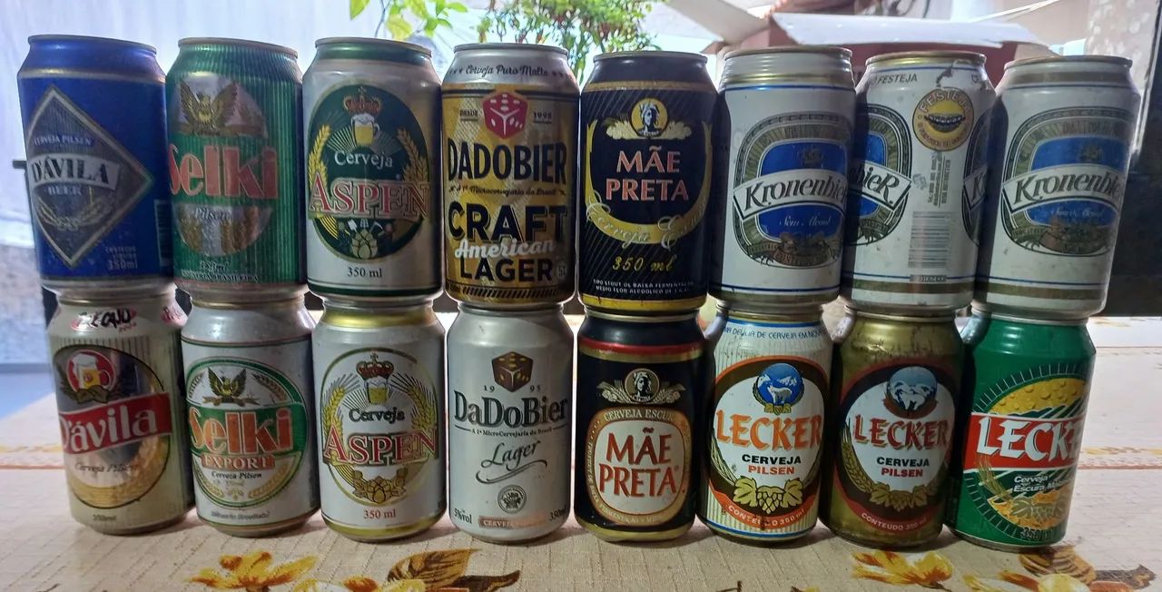 Latas vazias para coleção. 