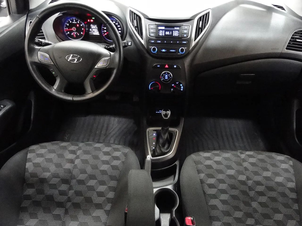 Hyundai HB20 Spicy 1.6 Flex 16V Aut. 2019 - Foto 4