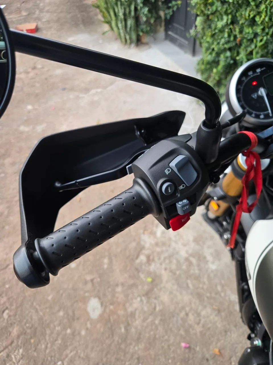 SCRAMBLER 400X  - Foto 4