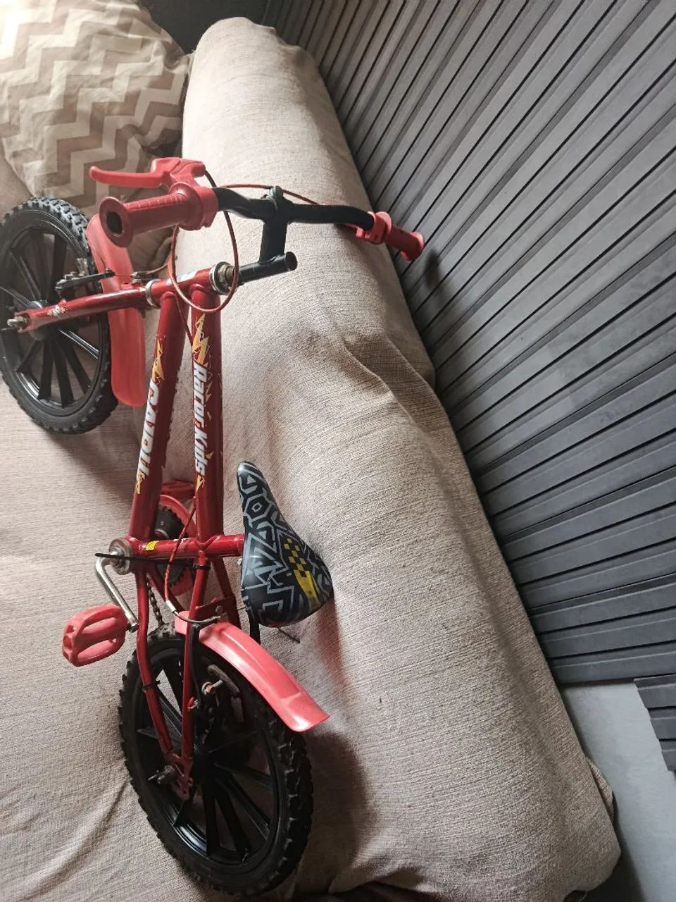 Bicicleta aro 16 semi-nova kids - Foto 2