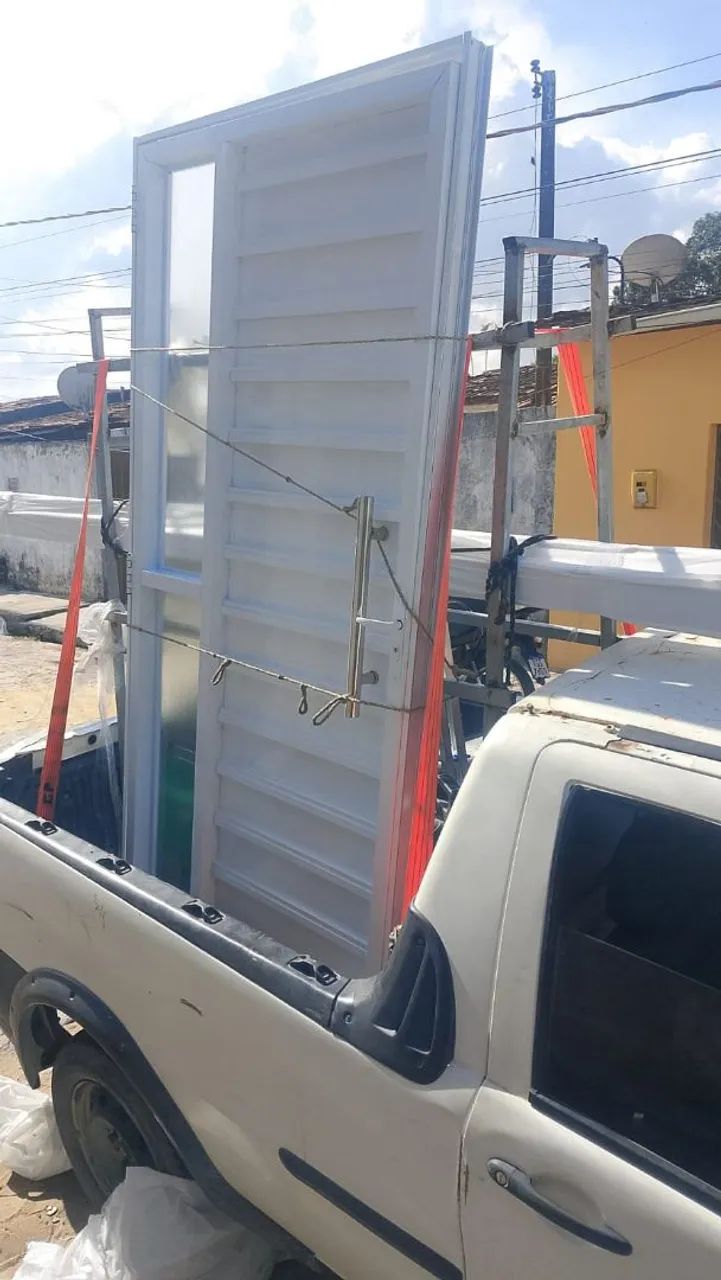 Portão de alumínio usado