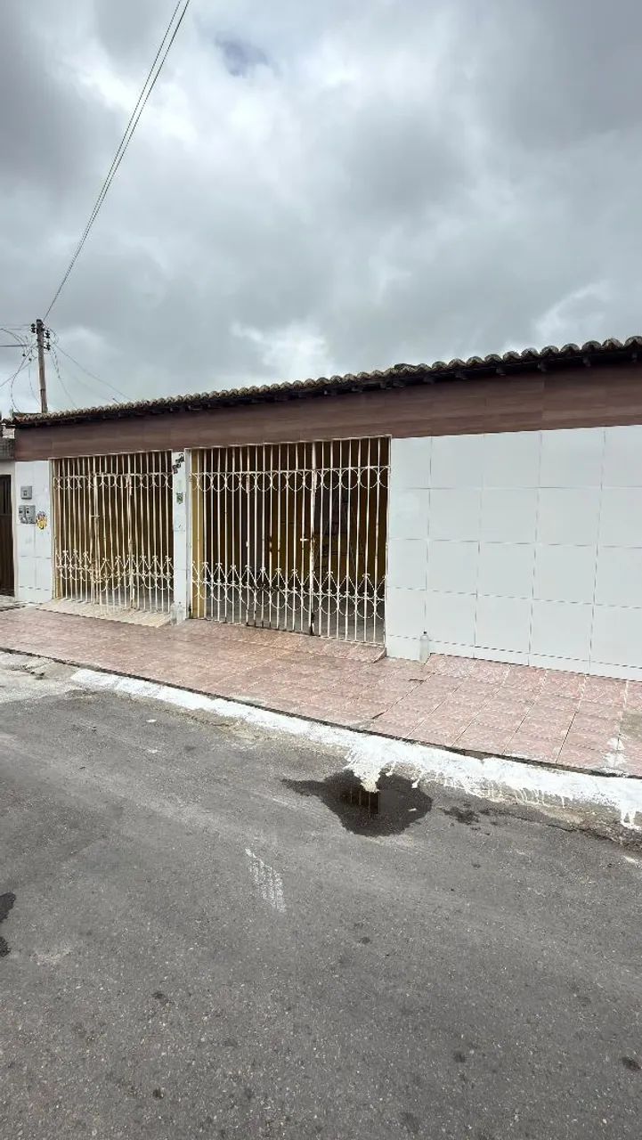 Alugo casa no conjunto Bugio