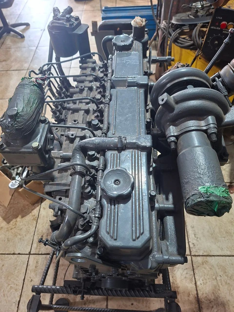Motor mitsubichi da escavadeira Hyundai 160 - Foto 3
