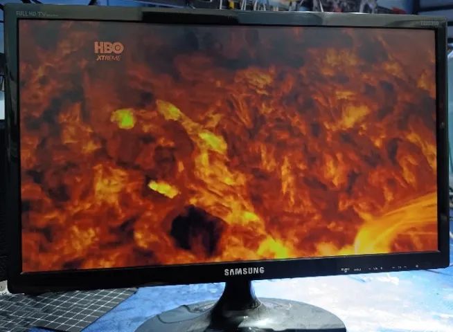 TV Monitor LED de 21,5 polegadas Samsung em perfeito estado