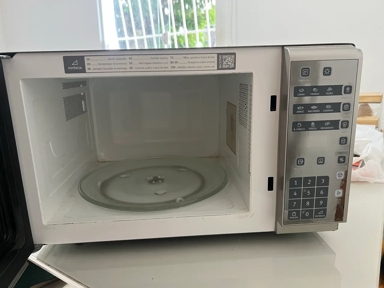 Microondas Electrolux 31L cor Inox Espelhado  - Foto 5