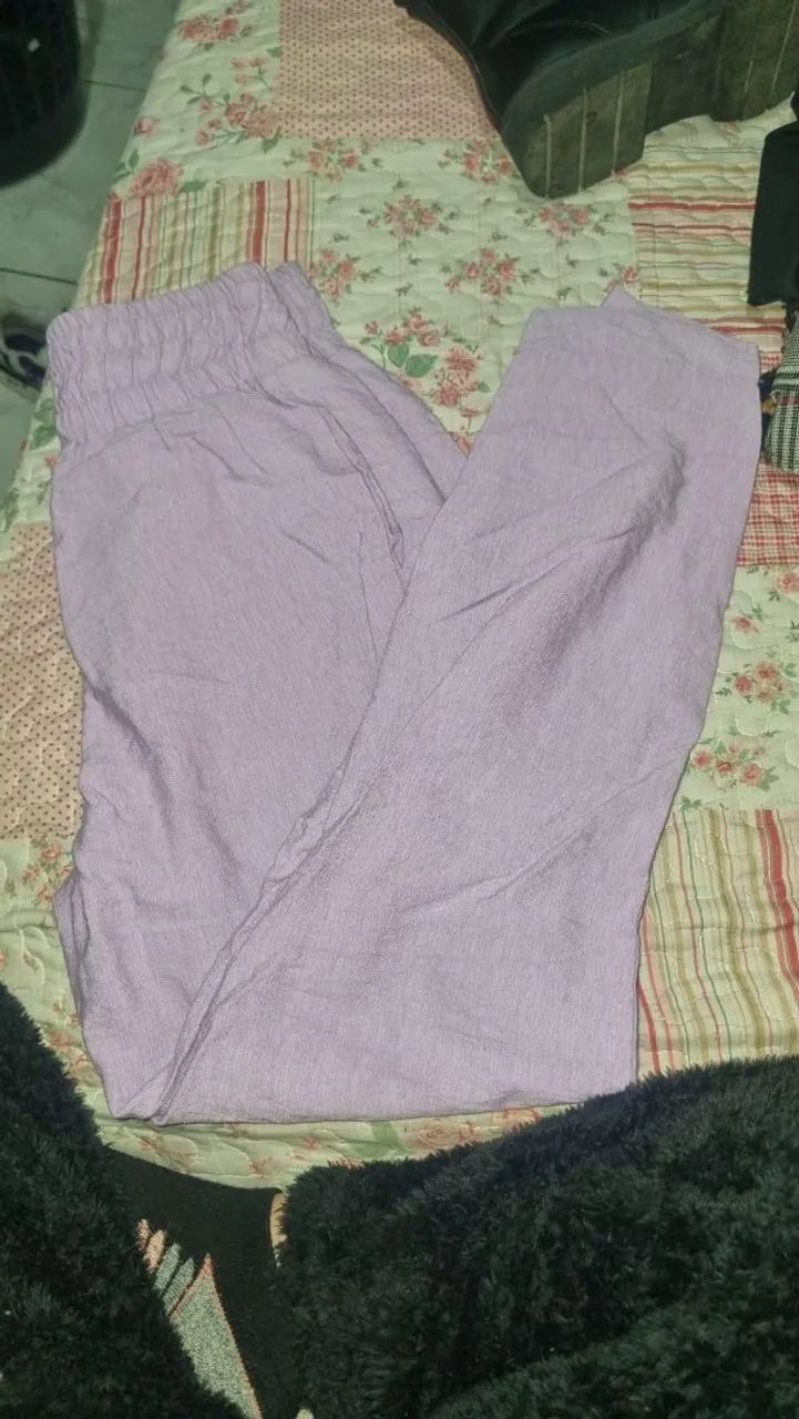 Calça roxa 