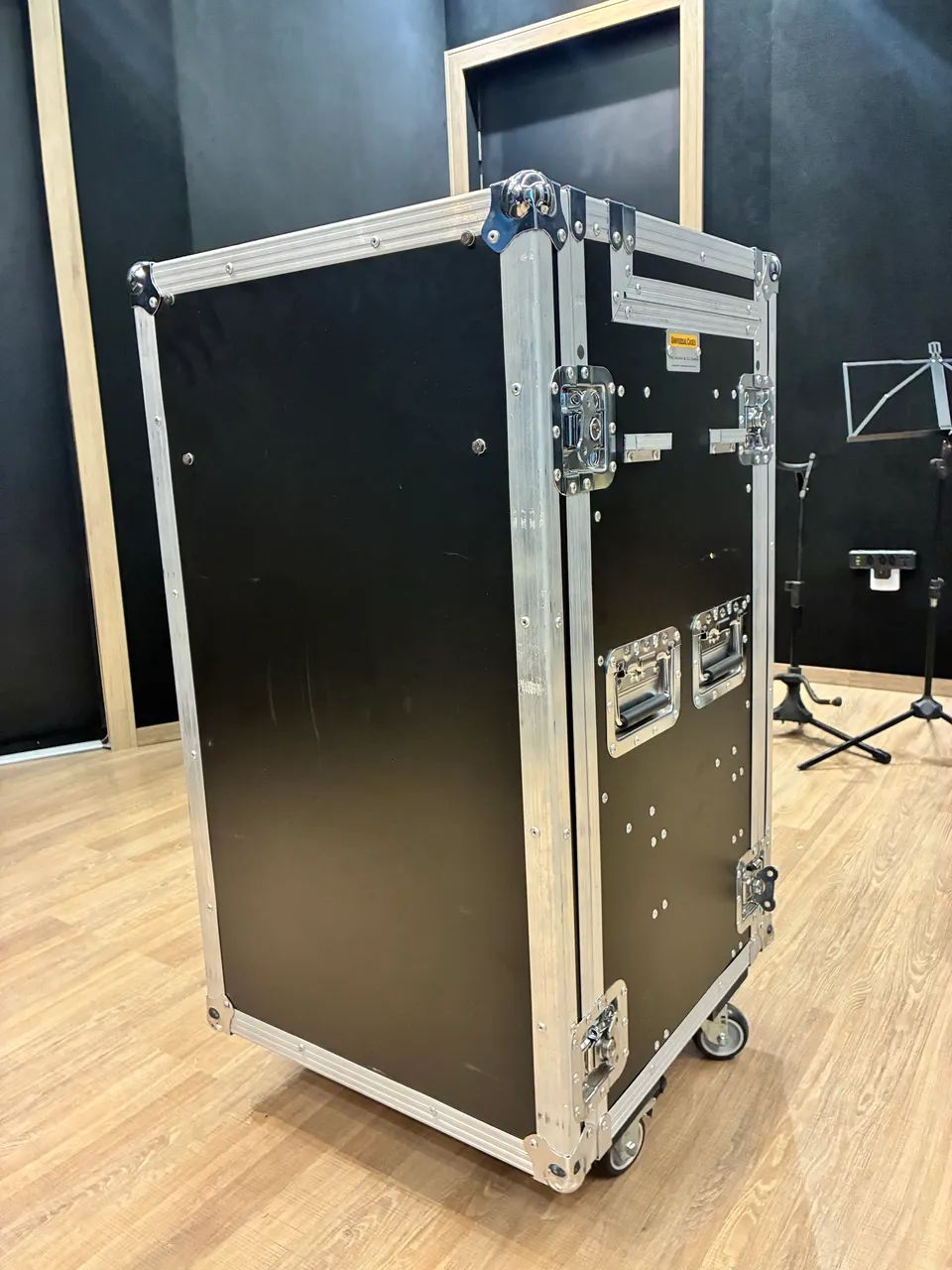 Hard Case Rack 9u + 3 Gavetas Com Espaço Note E Bancada Lateral equipamento de som - Foto 2