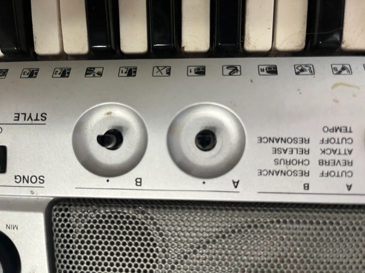 Teclado yamaha ypt-400 E403 - Foto 5