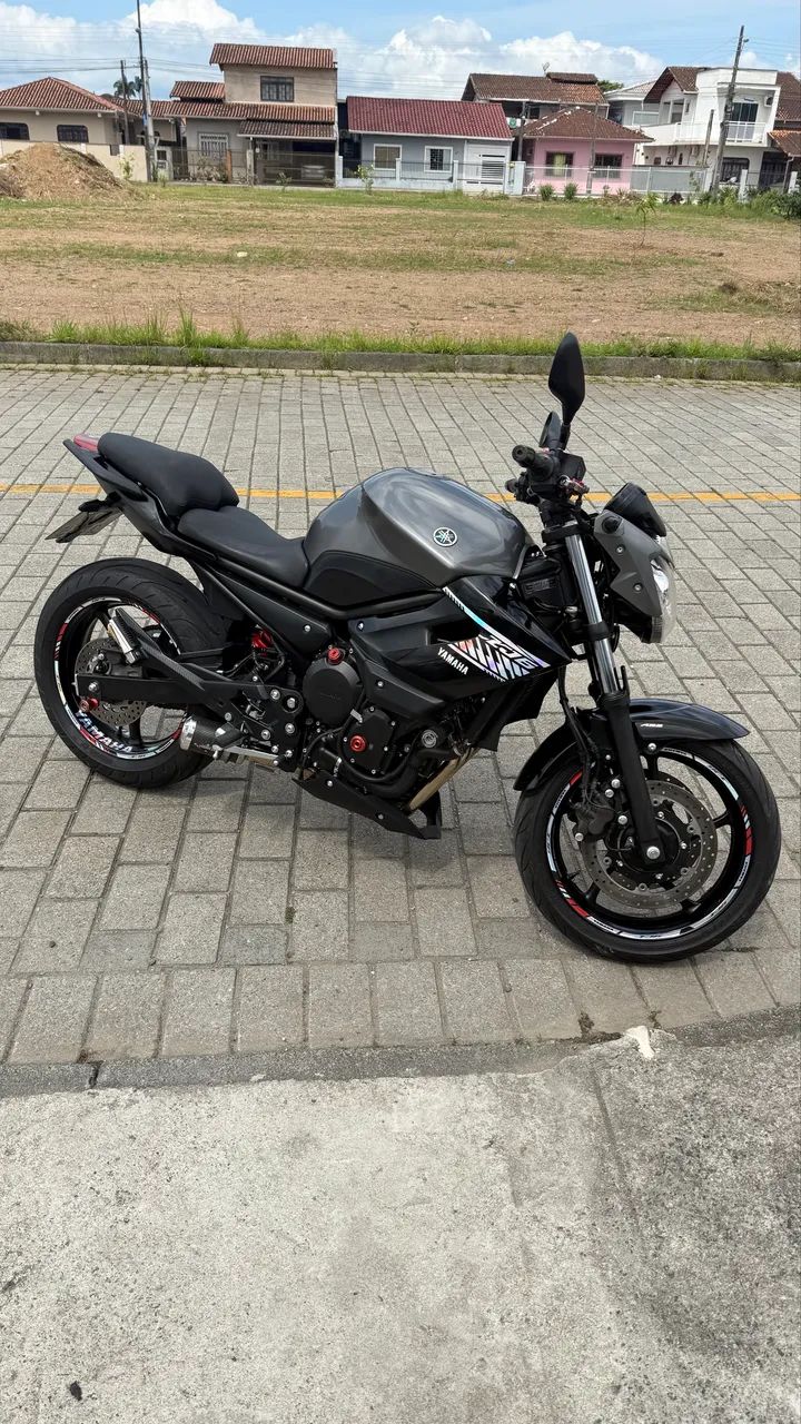 XJ6 N ABS 2019  - Foto 2