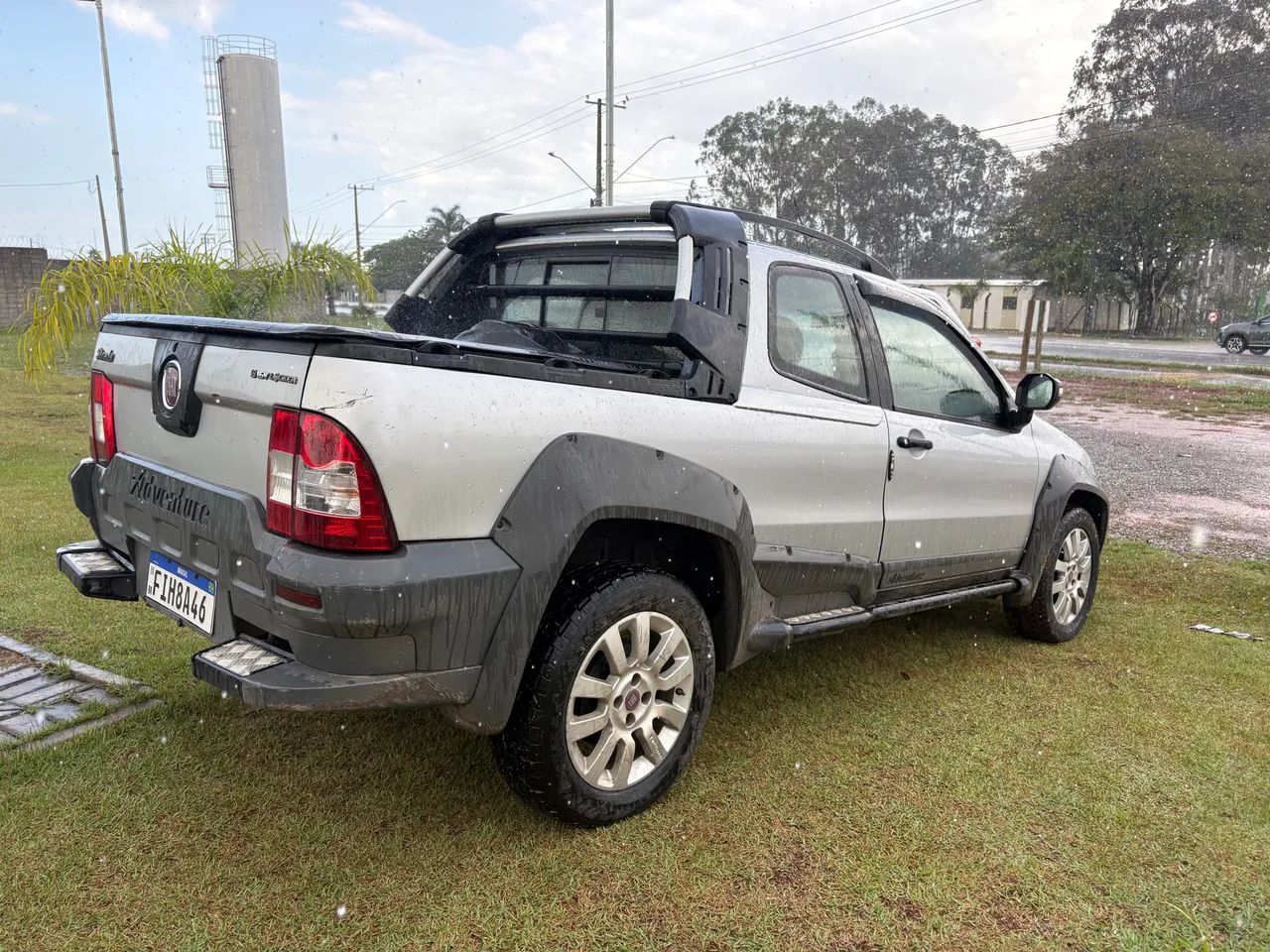 Fiat Strada Adv.1.8 16V Dualogic Flex CD 2013 - Foto 2
