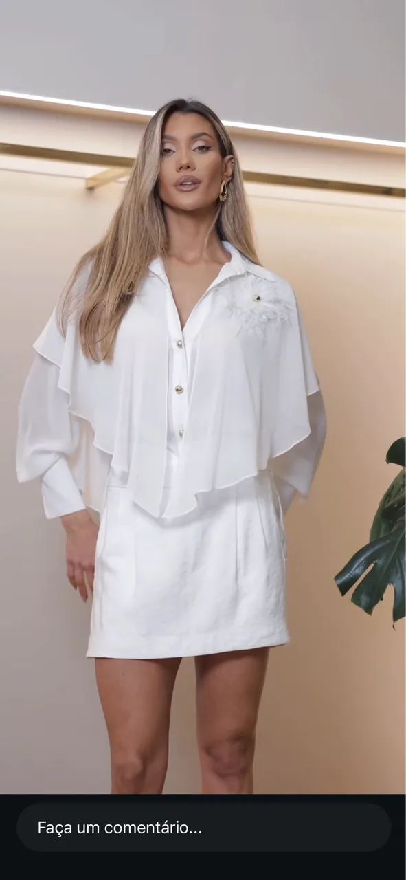 Linda blusa branca elegante