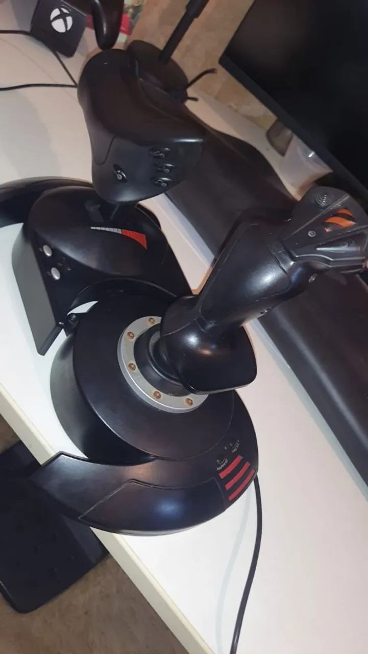 Joystick Thrustmaster T-Flight Hotas X - Foto 3
