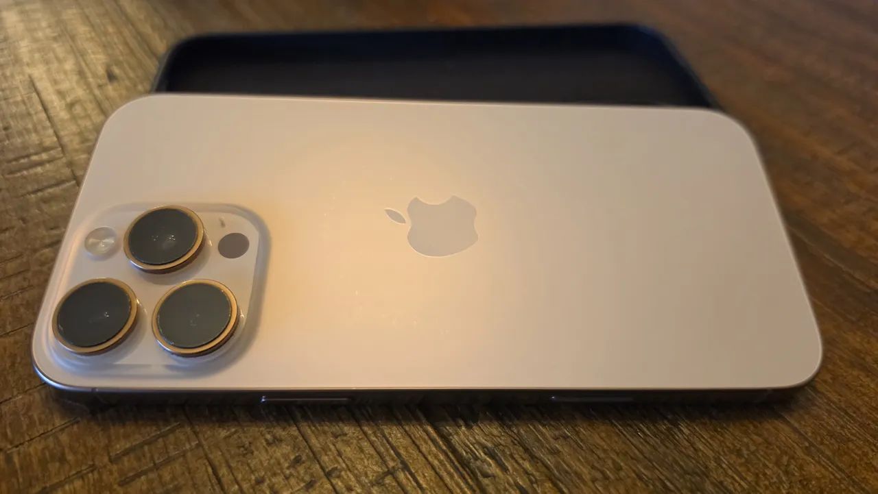 iPhone 16 Pro Max 256 GB ? Titânio Deserto - Foto 5