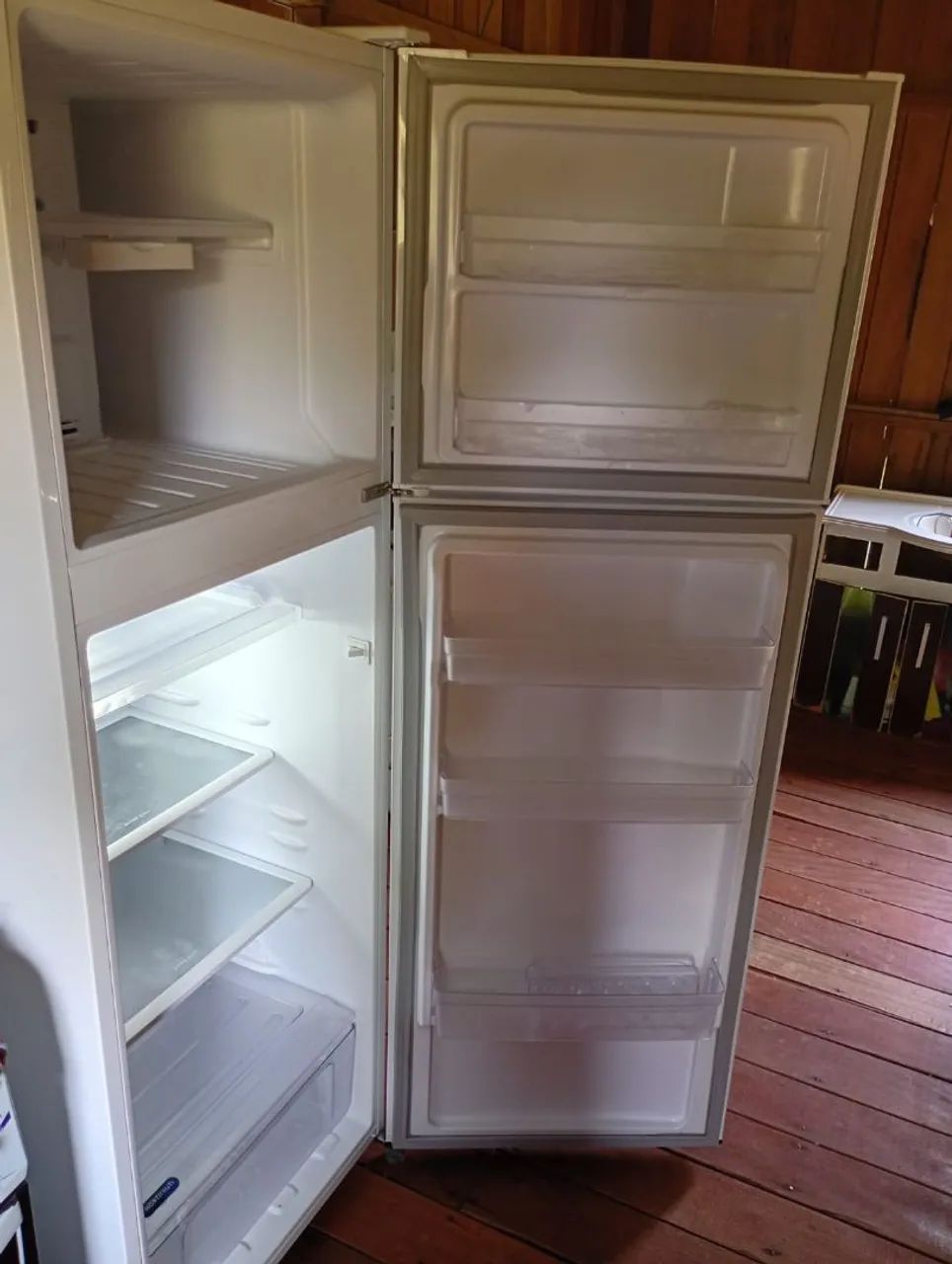 Vendo geladeira com 3 meses de uso - Foto 3