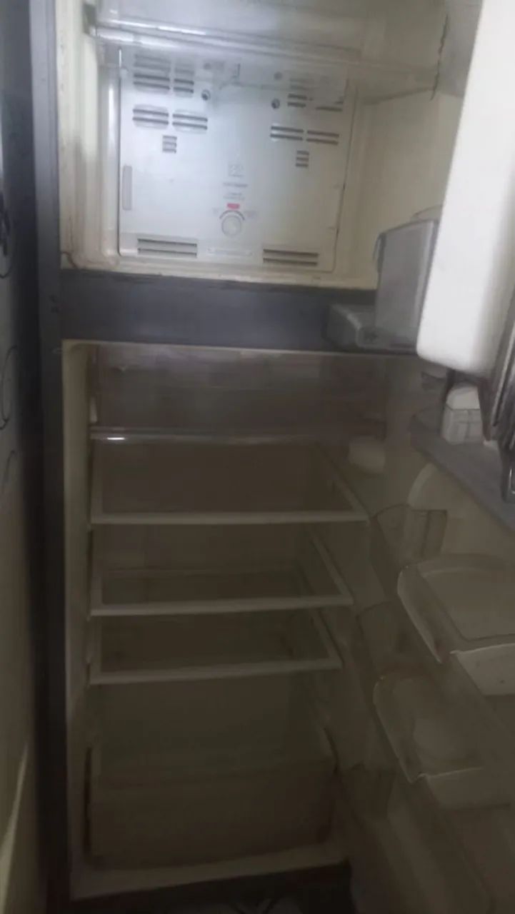 Geladeira com defeito  - Foto 2