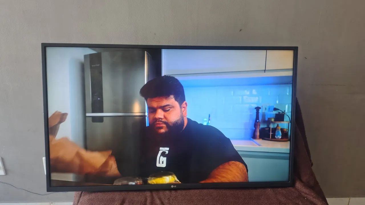 TV LG 43, não uso - Foto 2