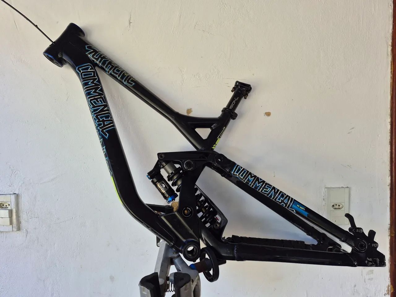 Quadro commencal supreme 27.5 downhill  sem shock