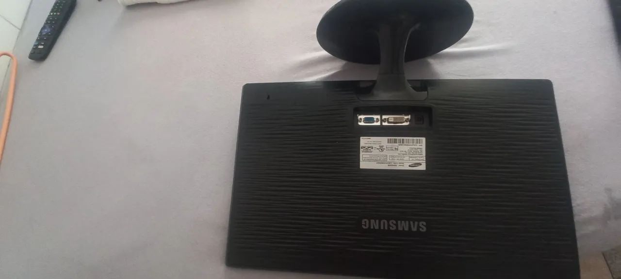 MONITOR SAMSUNG 20 POLEGADAS EM PERFEITO FUNCIONAMENTO 
