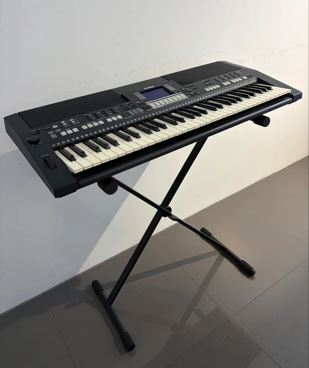 Teclado Yamaha PSR-S550 usado