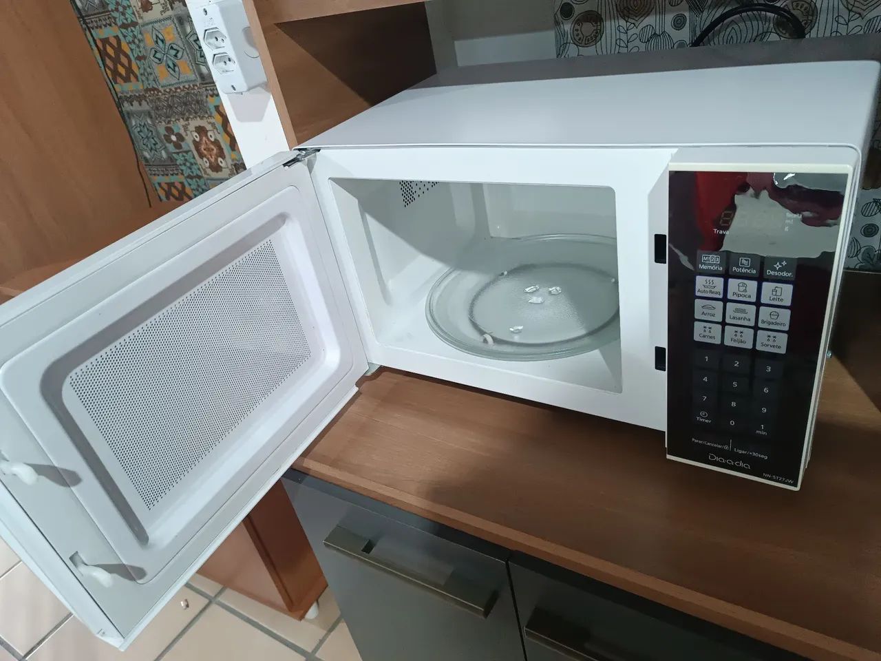 Microondas Panasonic 20Litros - Foto 2