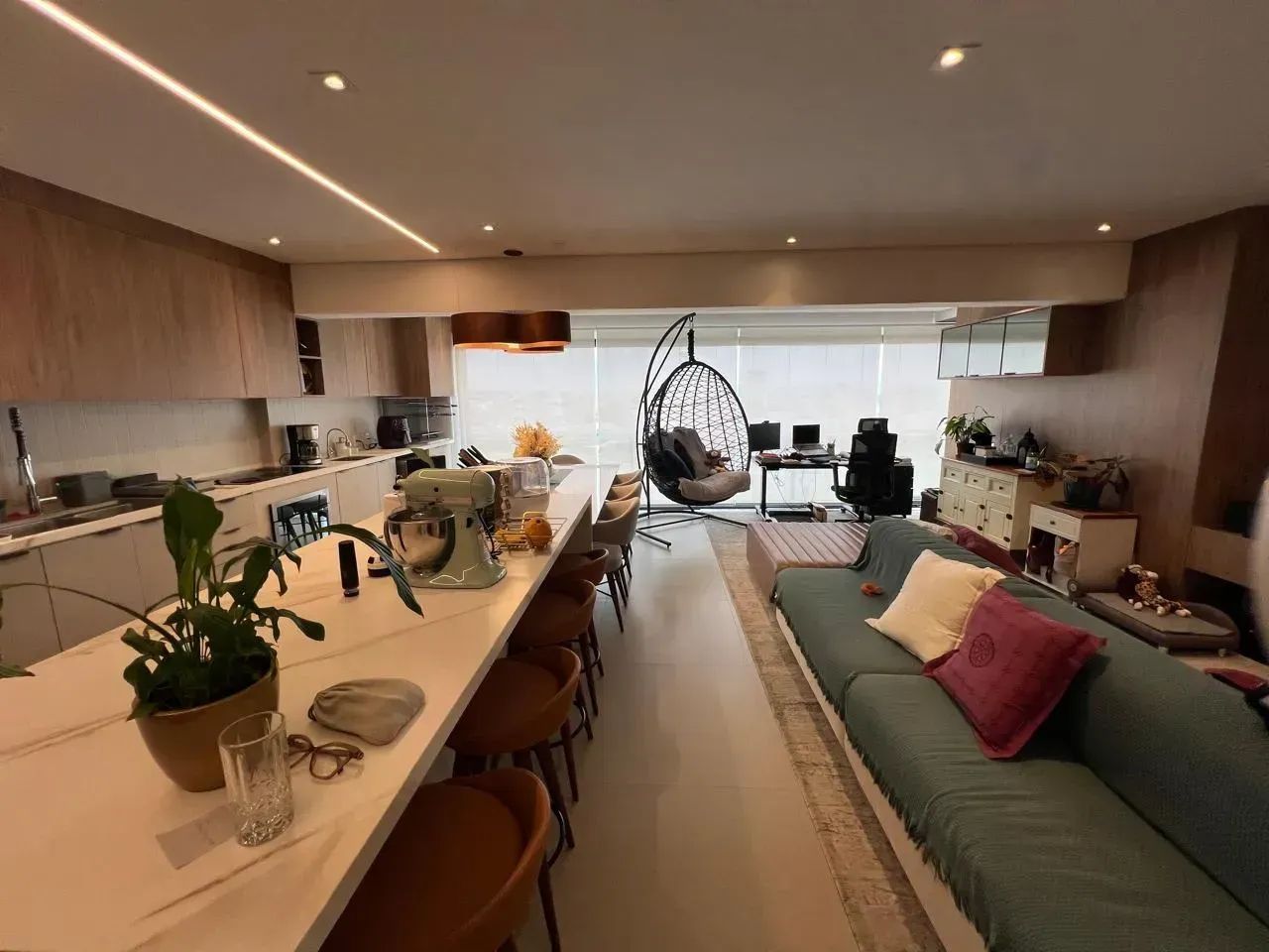 Living ampliado e 2 suítes privativas com acabamento de altíssimo padrão - Foto 4