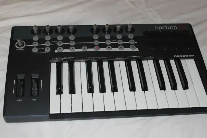 Novation Nocturn 25 teclas - Foto 3