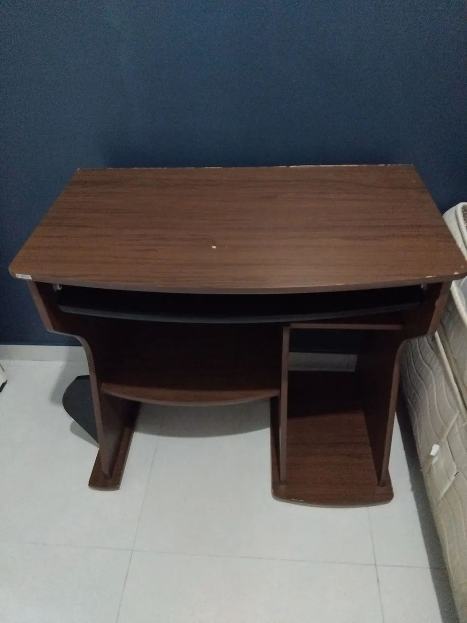 Mesa de Canto/Estudo com Suporte para Teclado e CPU - Conservada - Foto 2
