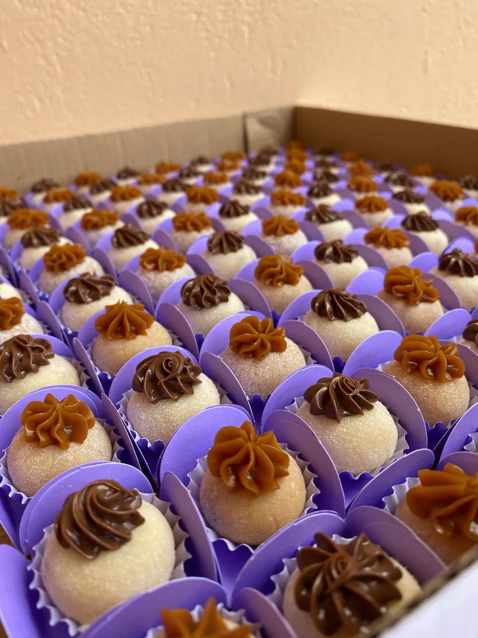 BRIGADEIROS GOURMET E DOCES PARA FESTAS  - Foto 5