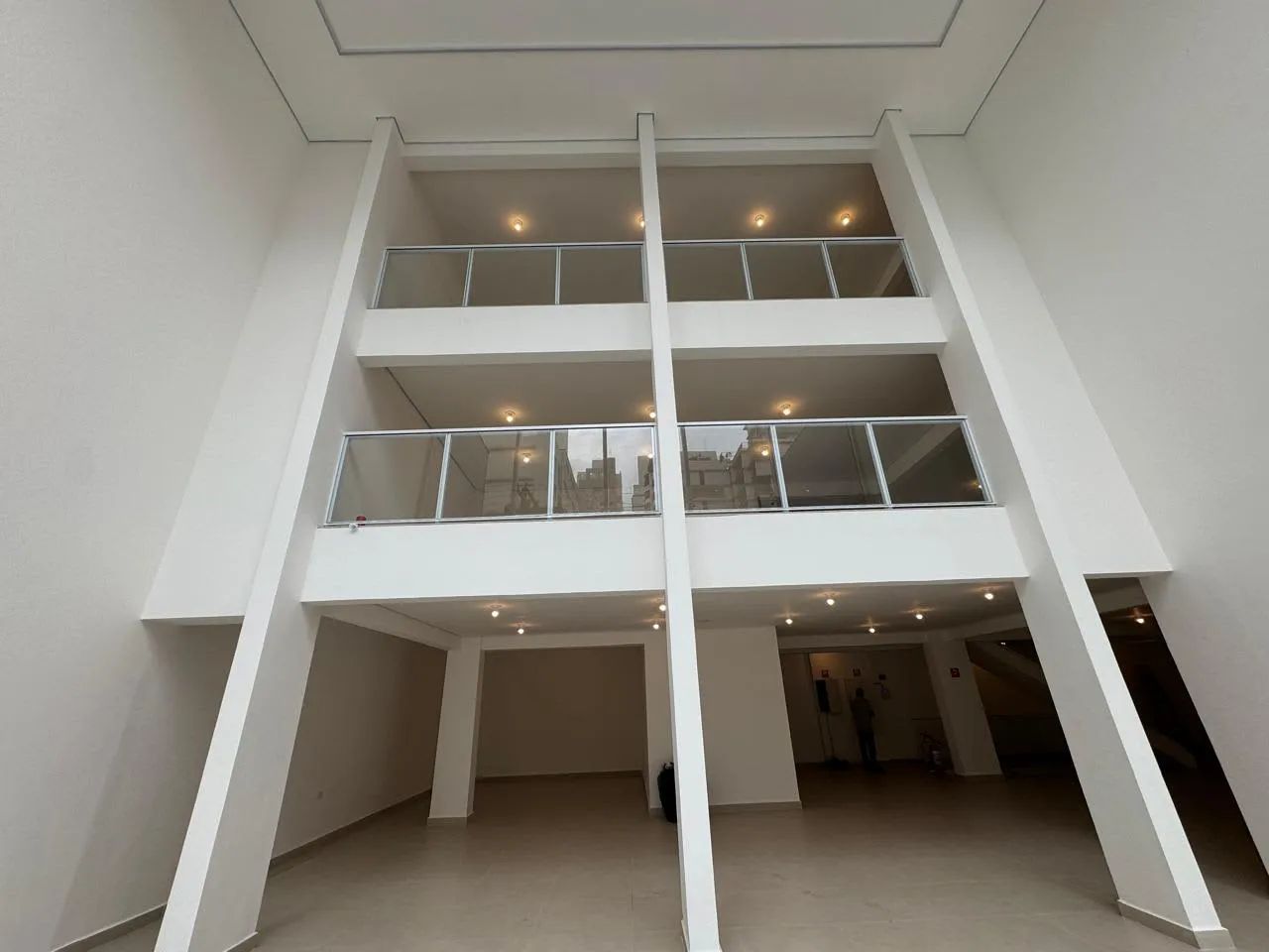 Prédio comercial na Avenida Jurema, 137  1555 m² - Foto 5