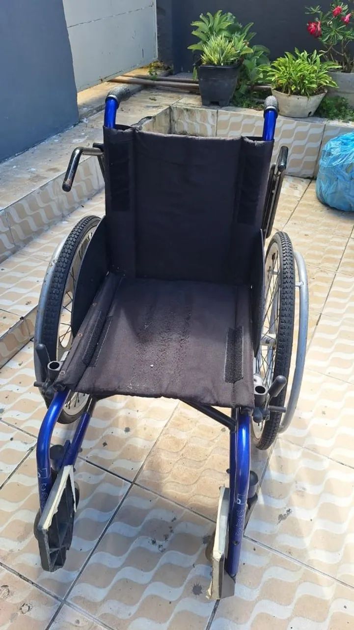 Cadeira de rodas (CDS). - Foto 3