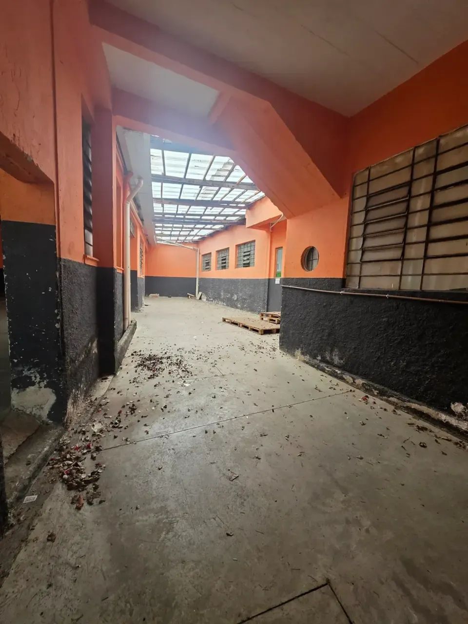 Galpão Amplo com 346m² +Copa+Cozinha+Escritório+ - Foto 4