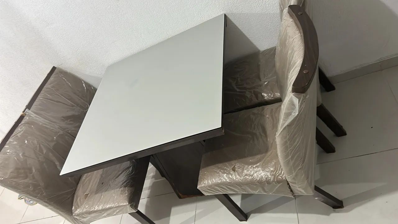 Mesa 4 cadeiras  - Foto 4