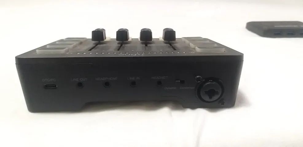 Mixer de Áudio Fifine Gaming SC3 com XLR para Microfone e 4 Canais - Foto 2