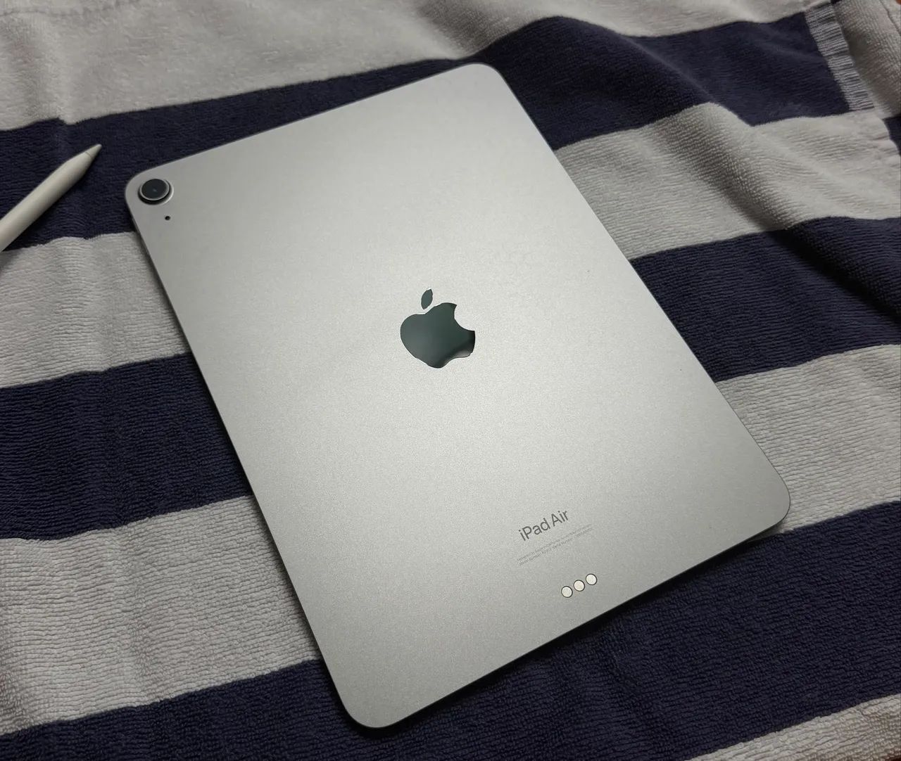 iPad Air 11 polegadas chip M2 (2024) 256 GB + Apple Pencil Pro - Impecável - Foto 2