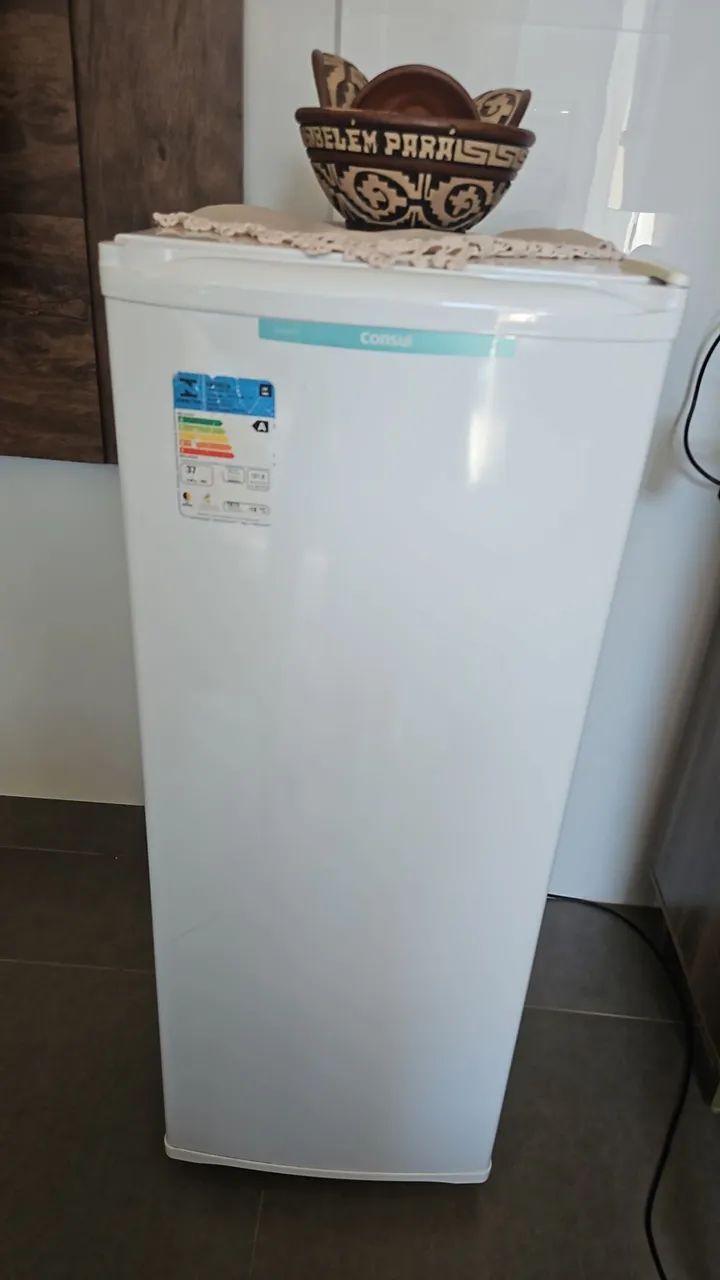 Freezer vertical 121 litros