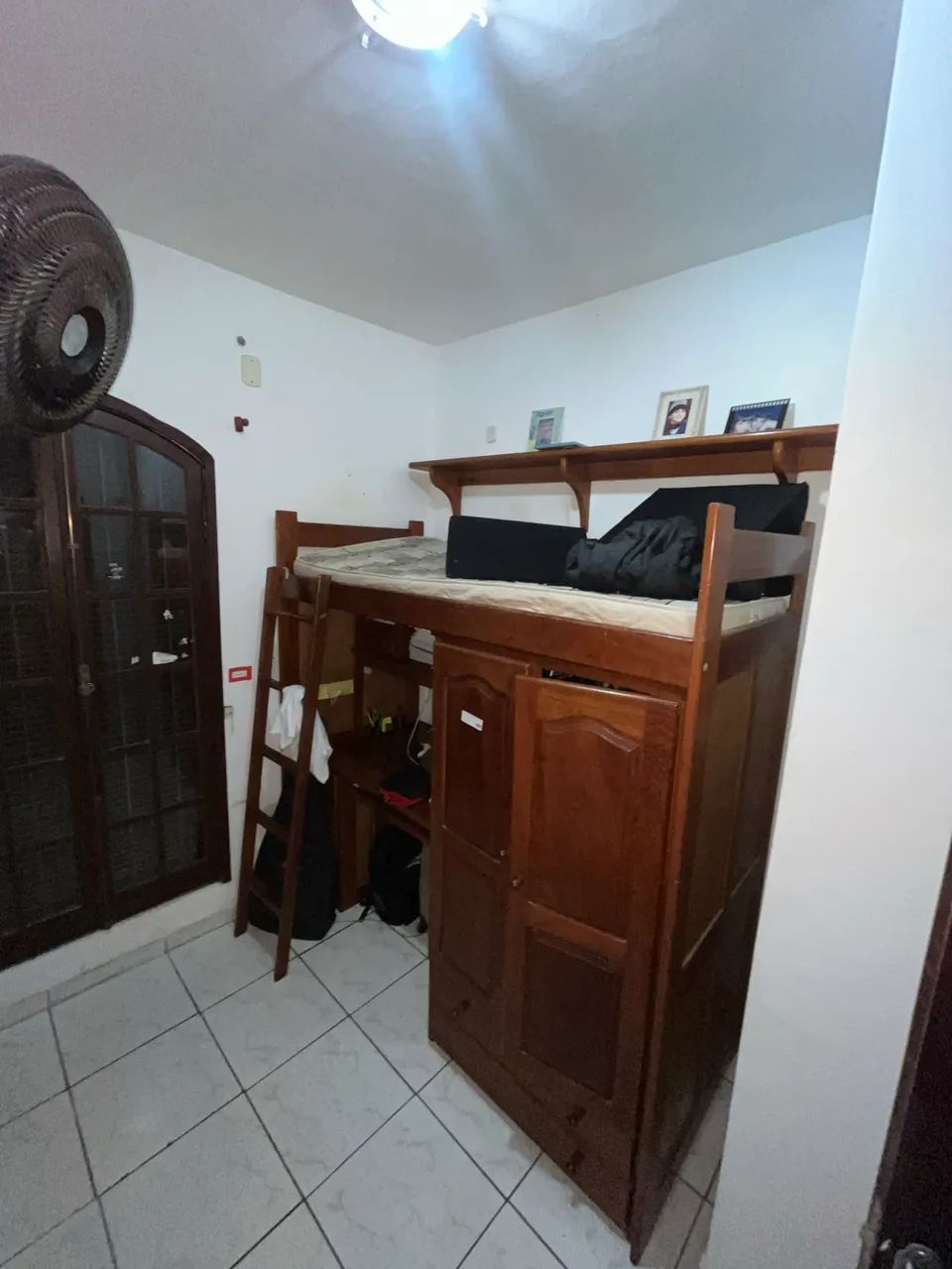Móvel 3 em 1 de madeira maciça  - Foto 4