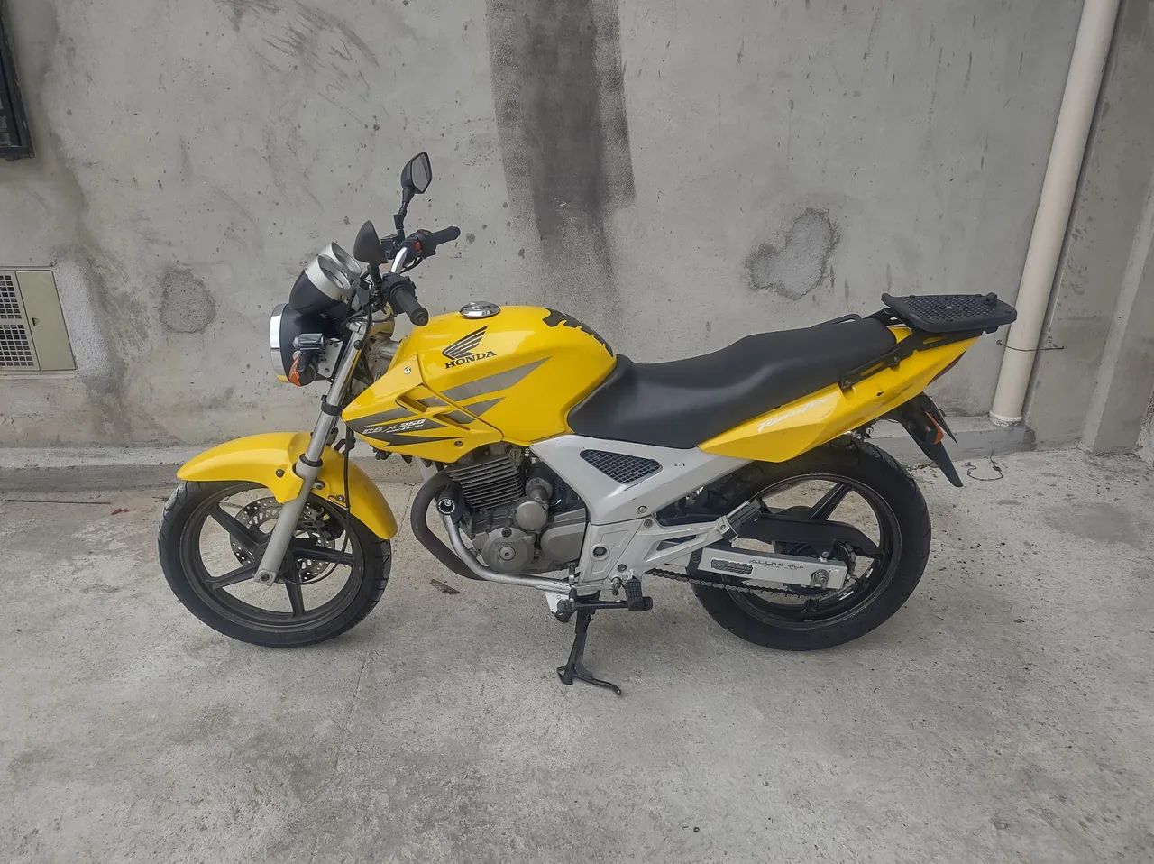 Cbx Twister 2008