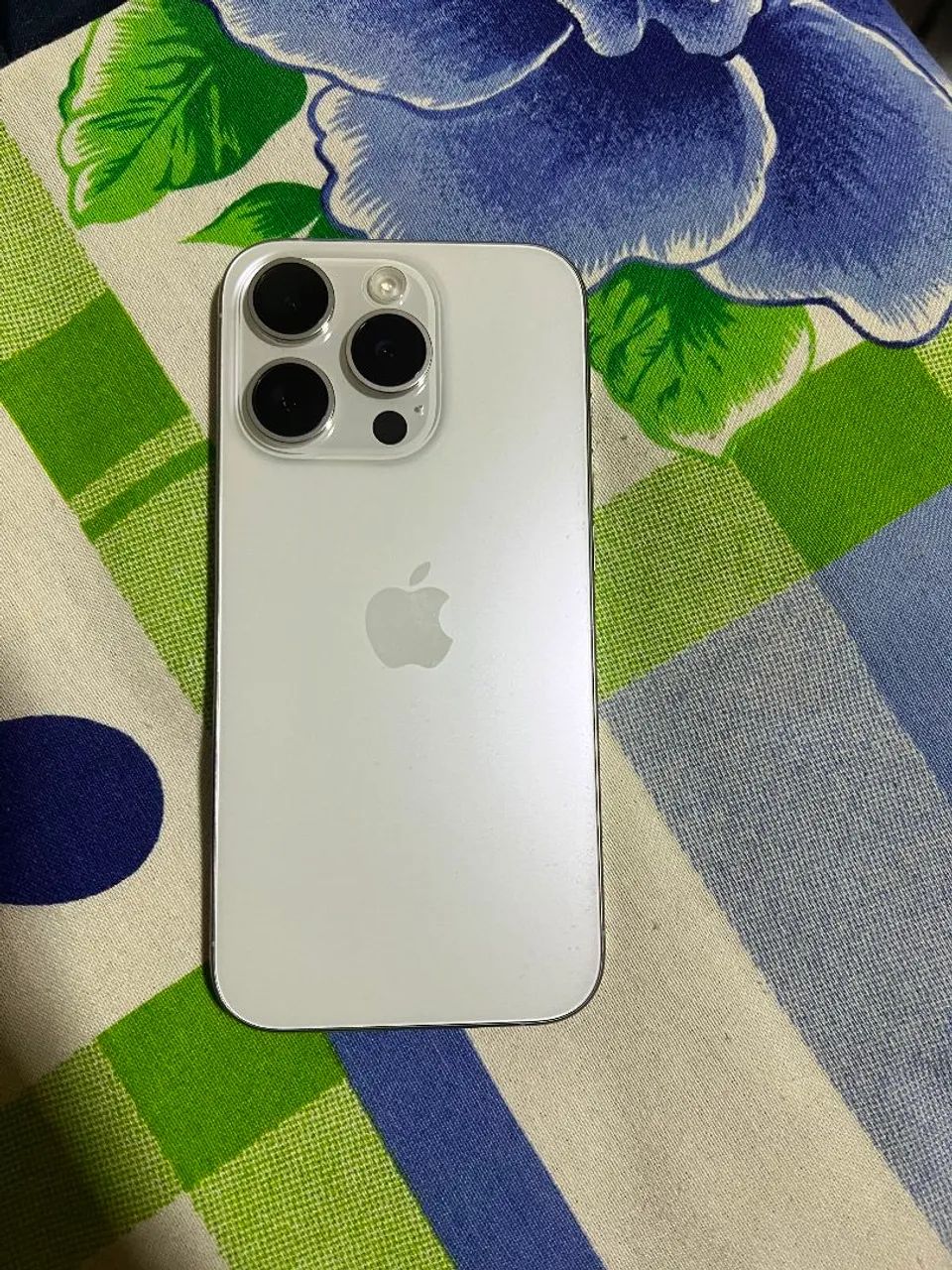 IPHONE 15 PRO  - Foto 2
