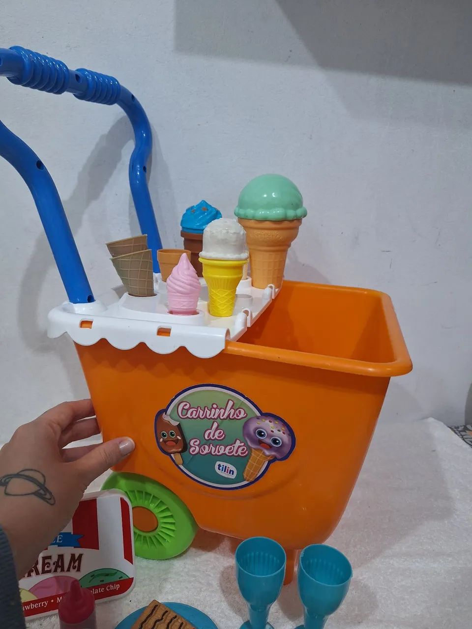 Brinquedo carrinho de sorvete grande e acessórios  - Foto 4