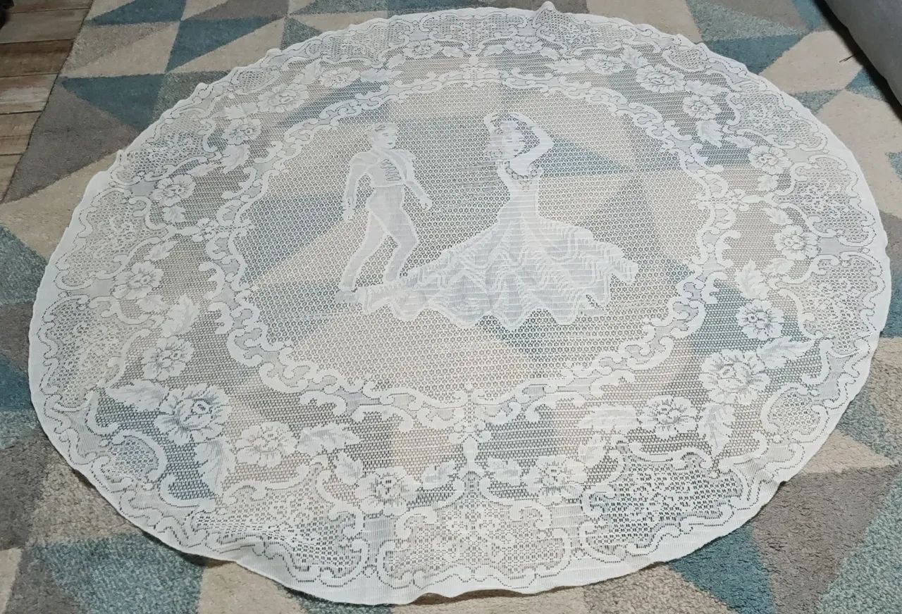 toalha de mesa rendada antiga temática espanhola