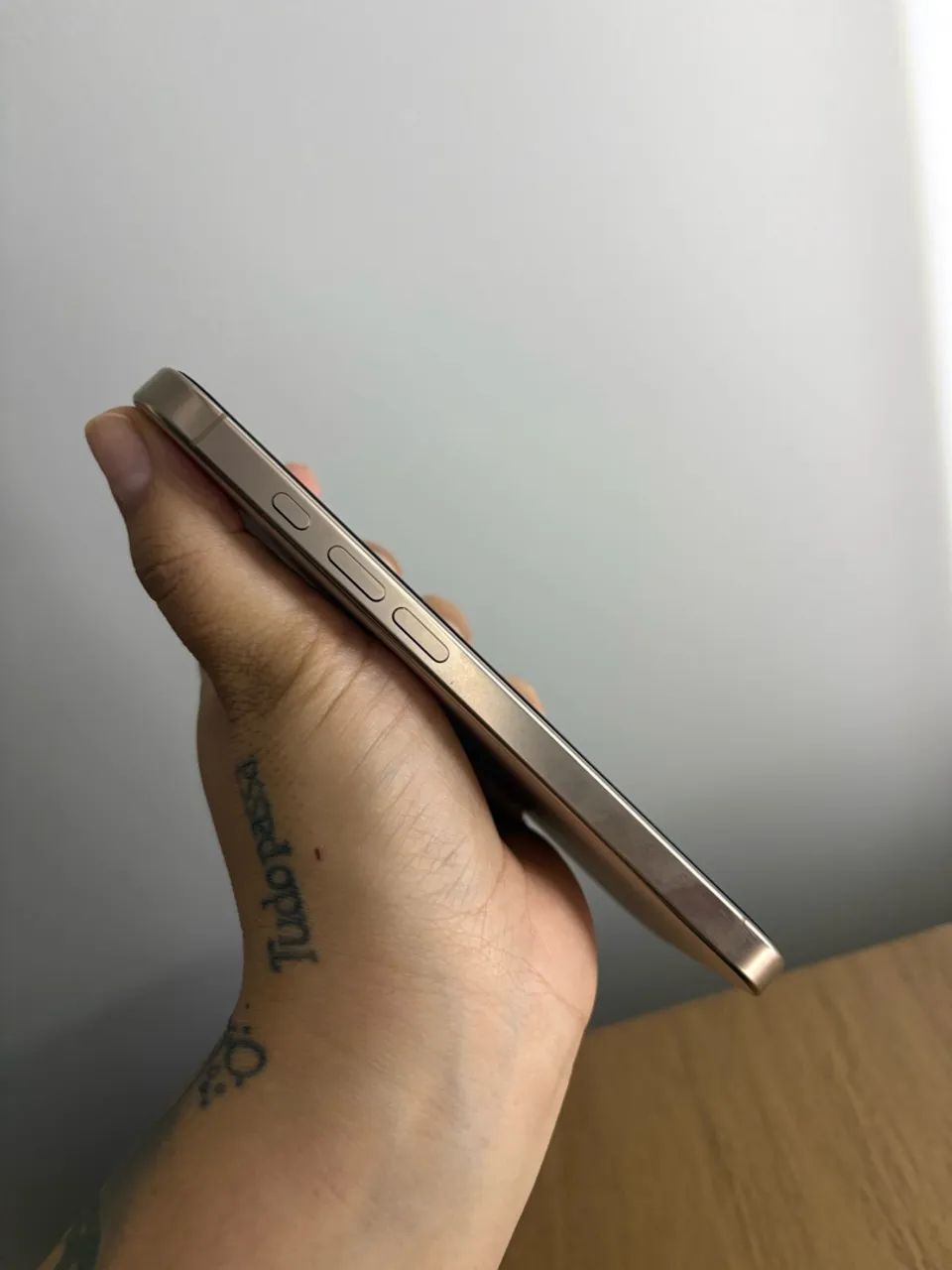 iPhone 16 pro 128GB - Foto 3