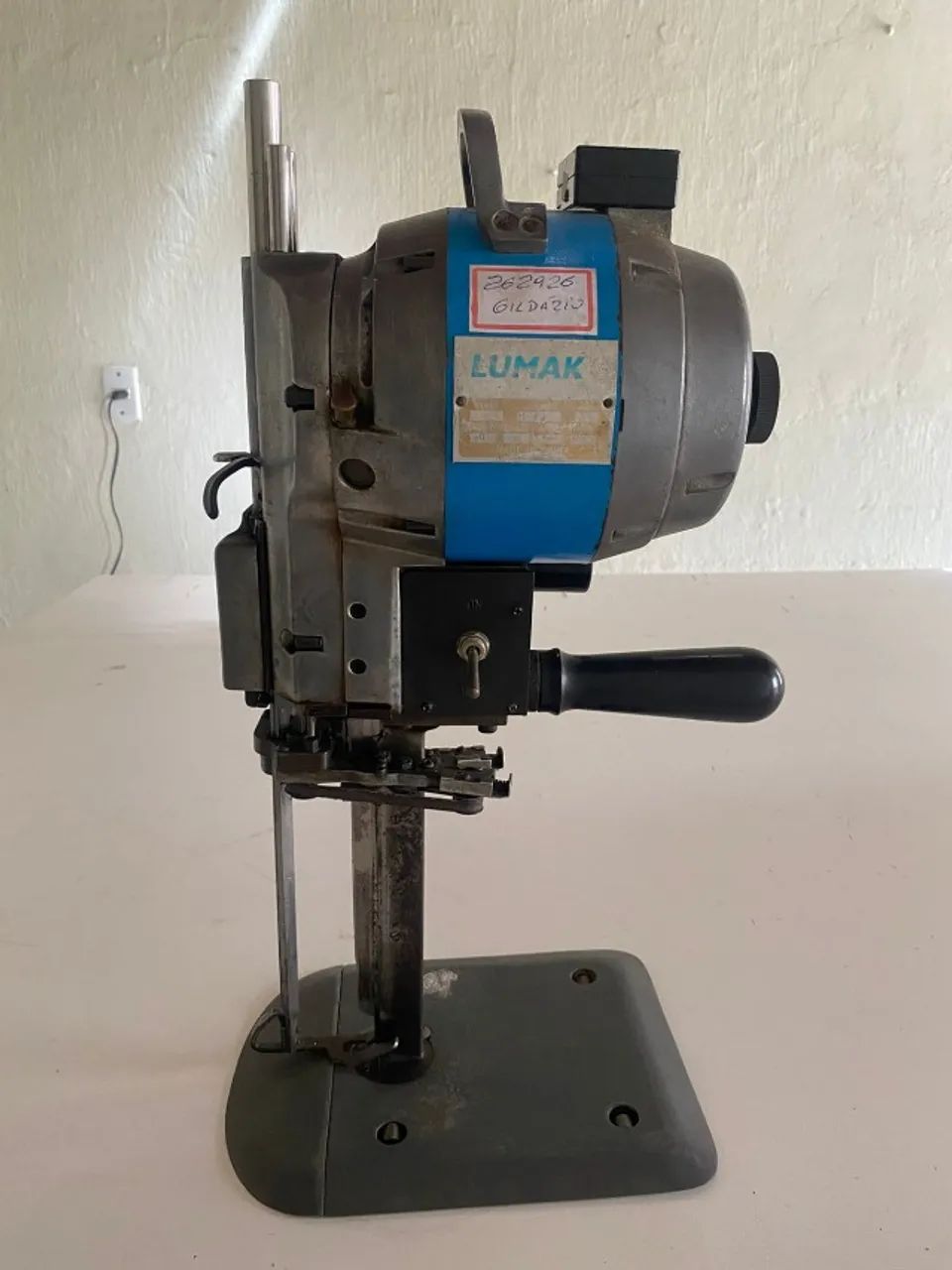 Máquina de cortar tecido